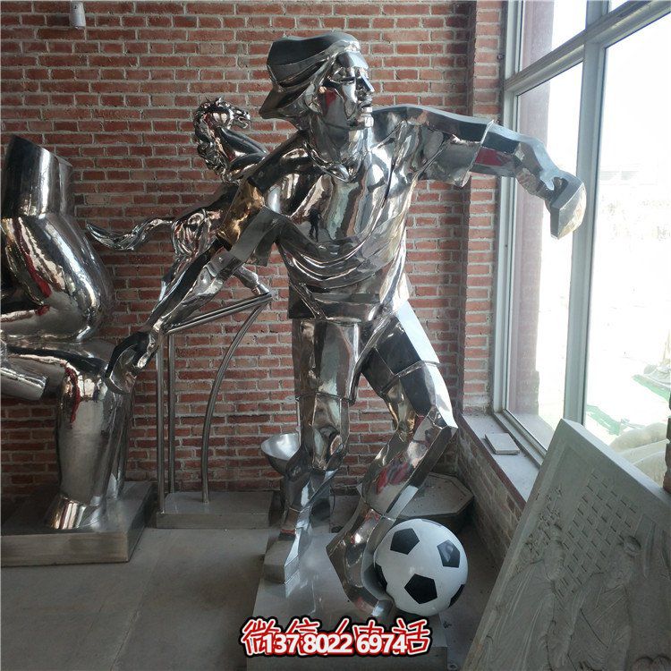 大型不銹鋼雕塑，打造精神堡壘，點亮文化街景觀