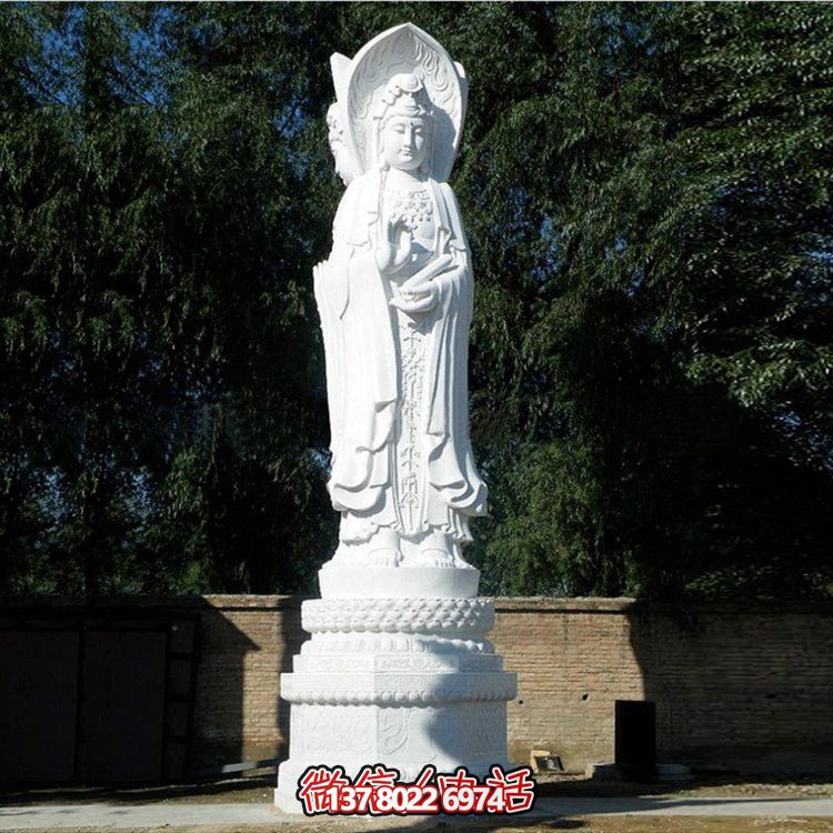大型戶(hù)外觀世音菩薩雕塑給景區(qū)增添一抹靚麗