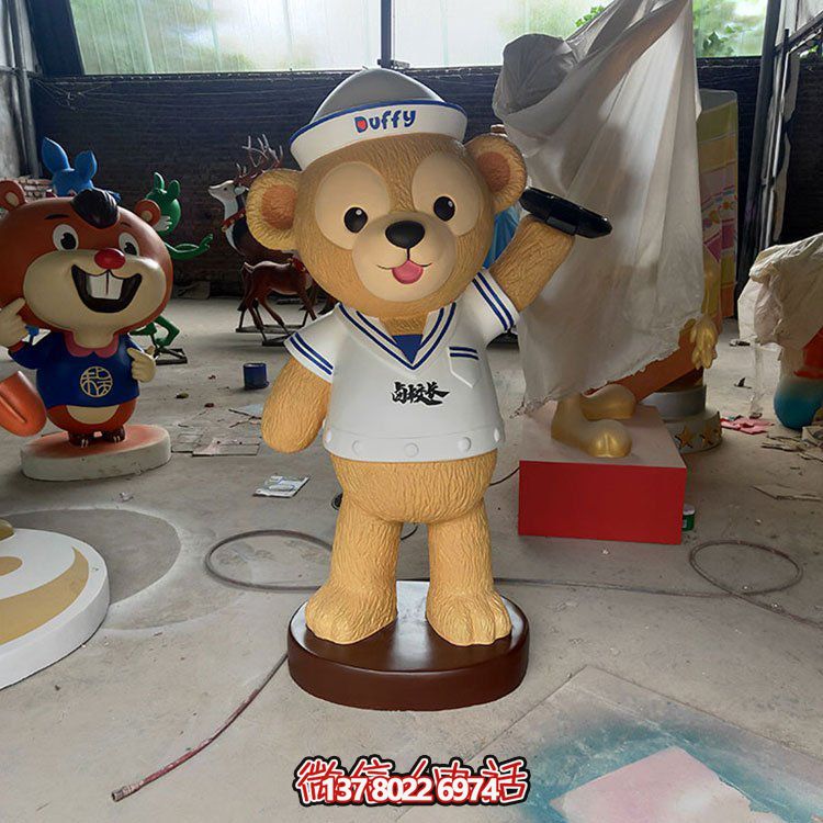 玻璃鋼卡通熊雕塑，點(diǎn)綴戶外園林景觀