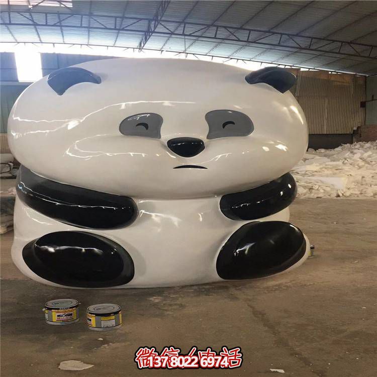 玻璃鋼雕塑熊貓公仔，環?？ㄍ〝[放裝飾商場