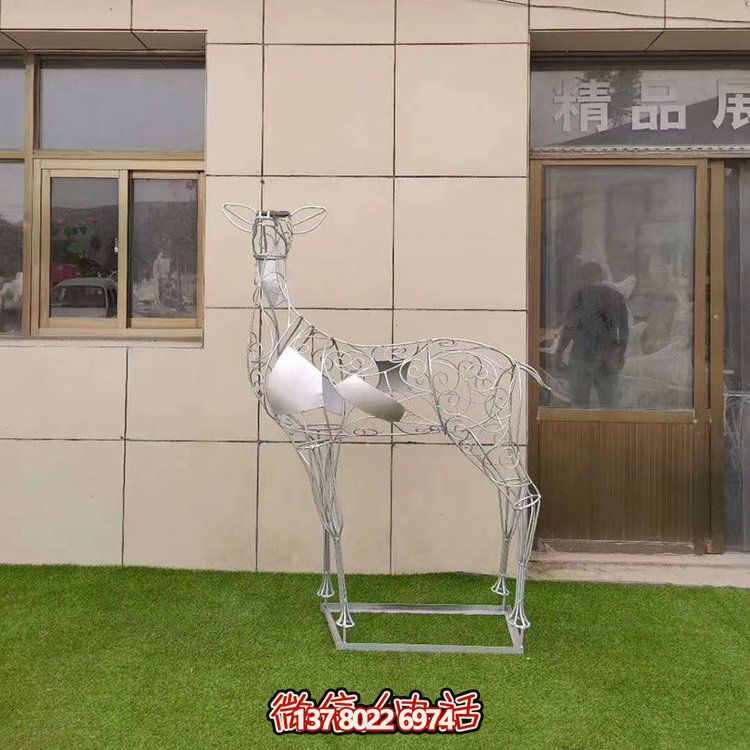 小區裝飾不銹鋼鏤空梅花鹿雕塑