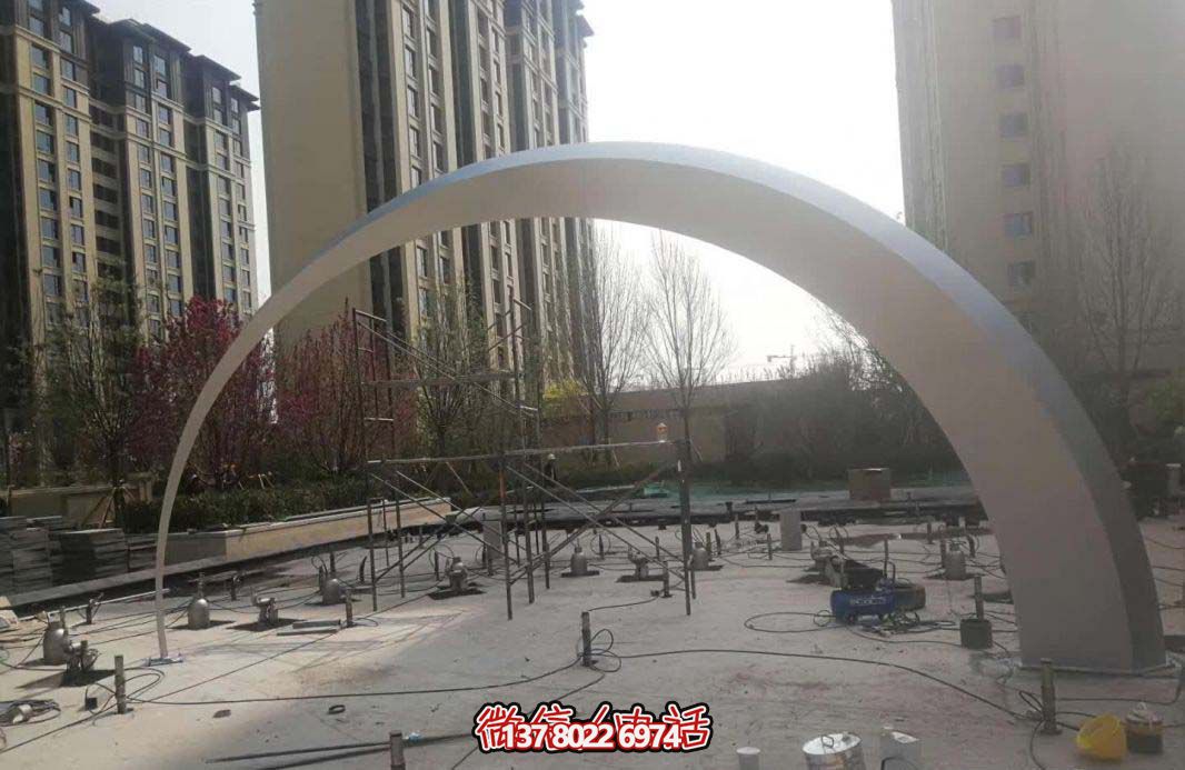 簡(jiǎn)約不銹鋼小區(qū)拱門(mén)雕塑 簡(jiǎn)約不銹鋼小區(qū)拱門(mén)雕塑